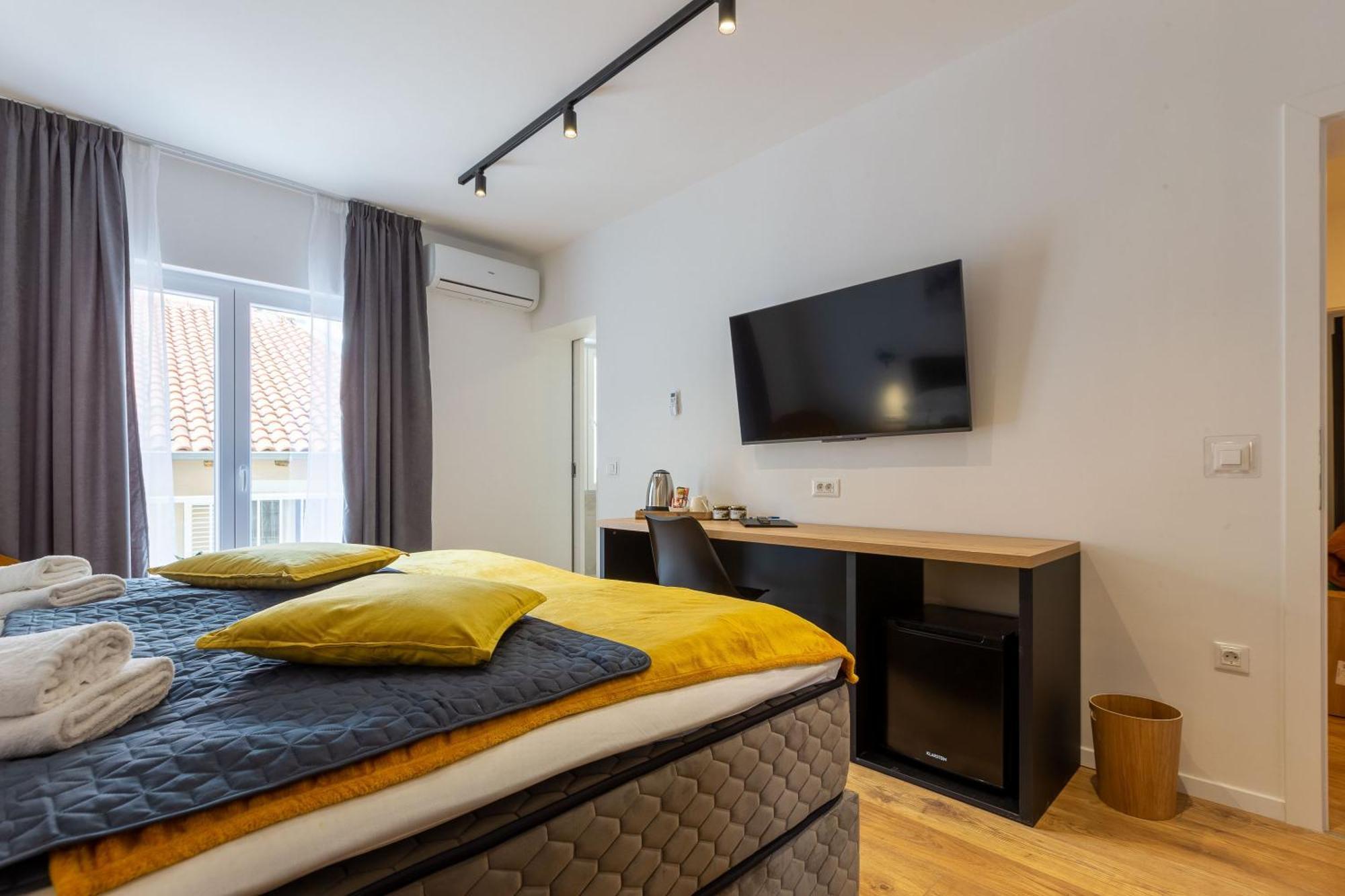 2M Exclusive Rooms Zadar Exteriör bild