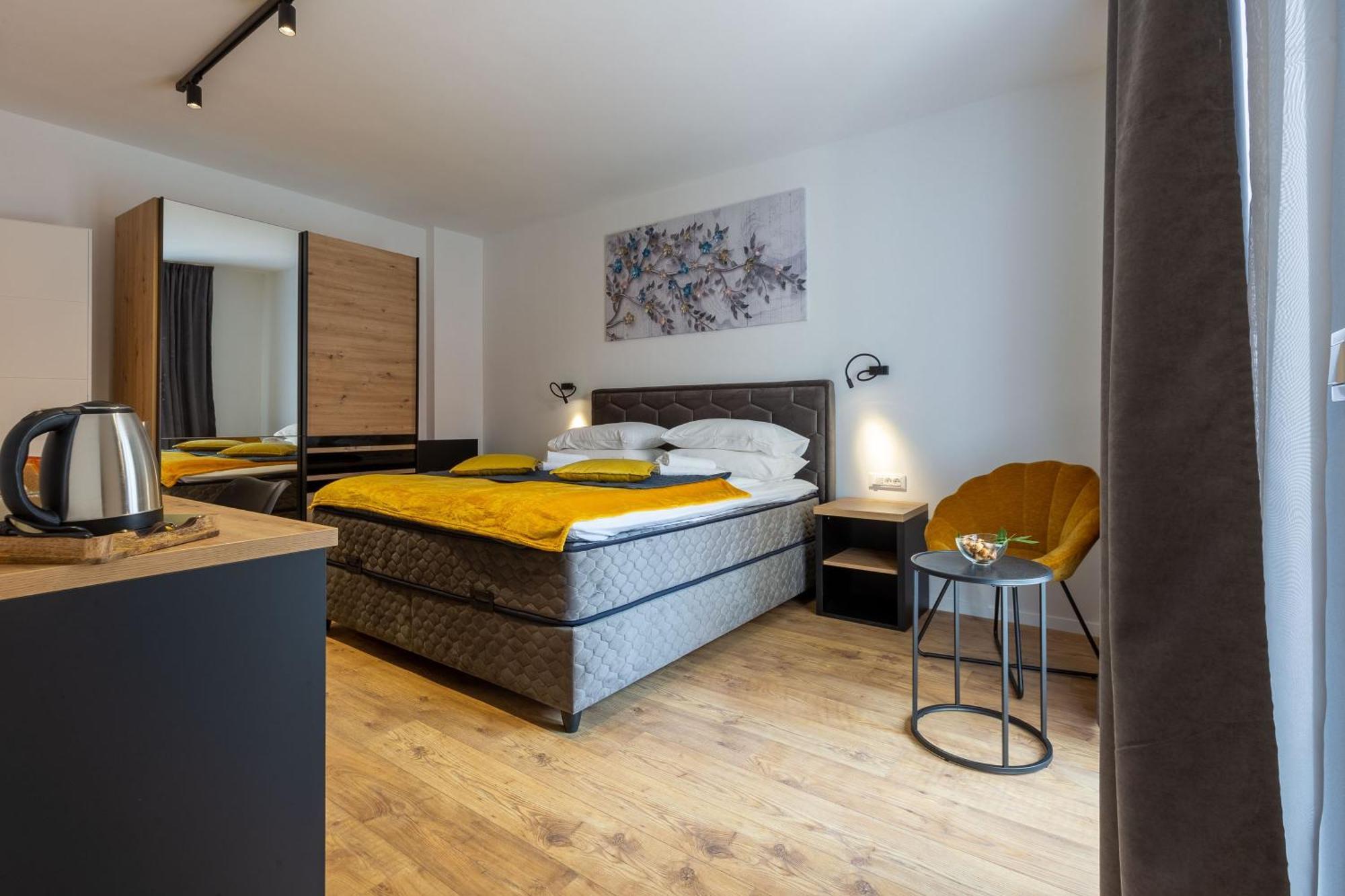 2M Exclusive Rooms Zadar Exteriör bild