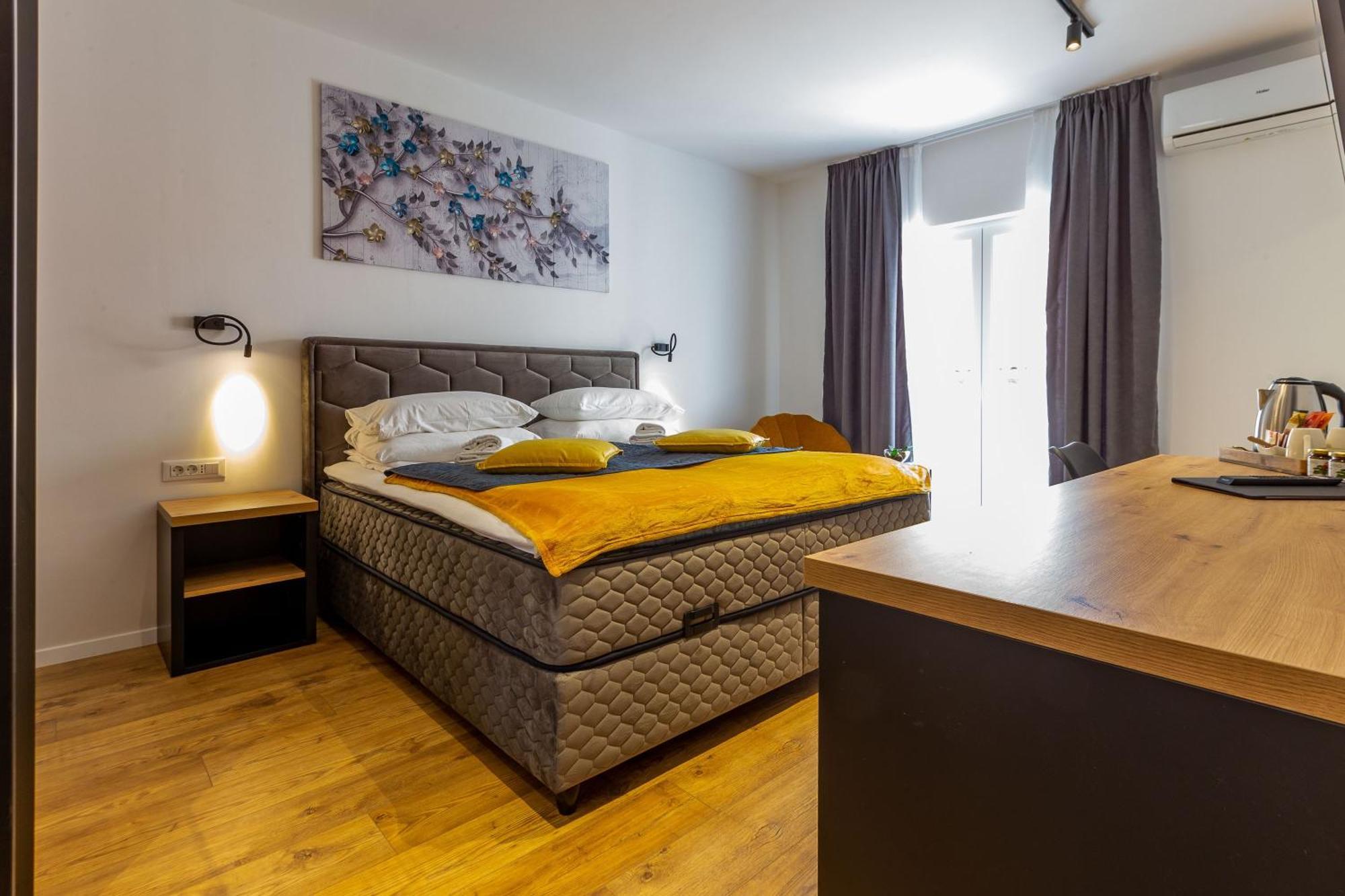 2M Exclusive Rooms Zadar Exteriör bild